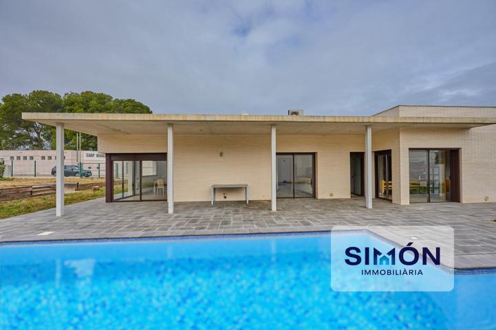 Espectacular chalet seminuevo de 322m² en una planta! 7 hab., 5 baños, garaje, jardín i piscina! photo 0