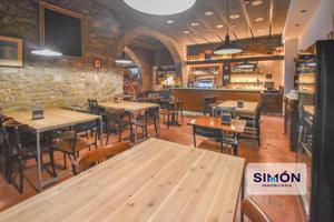 ¡Oportunidad única de local de Restaurante Pizzeria de 177m², muy bien ubicado y con terraza photo 0