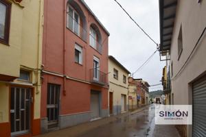 Gran oportunidad inversores: Edificio de 3 pisos con muchas posibilidades photo 0