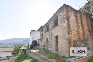 Casa de piedra con encanto rústico, ideal para reformar a tu gusto! photo 0