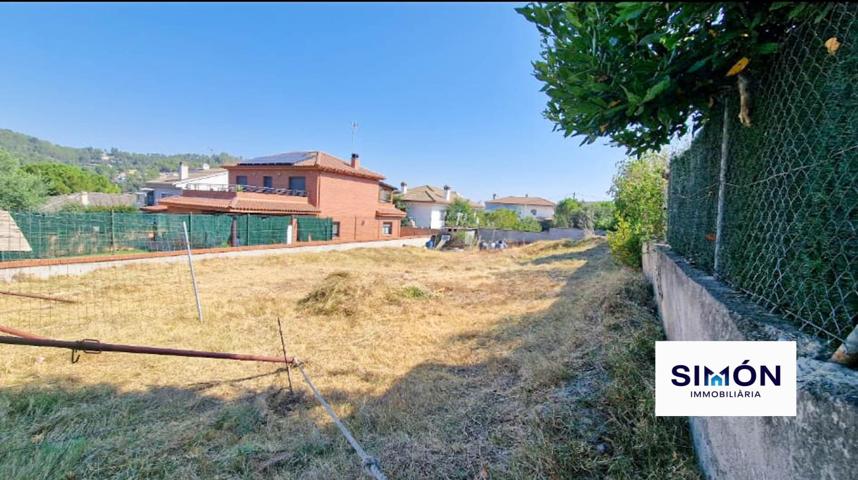 Fantástico terreno plano en venta en calle Cirerencs, 101, Castellgalí photo 0
