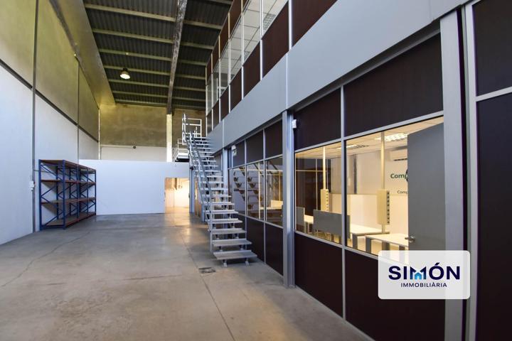 ¡Oportunidad en Manresa! Nave lista para empezar actividad industrial o logística photo 0