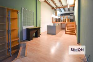 Local en venta con Gran Escaparate en Manresa – 49 m2 photo 0