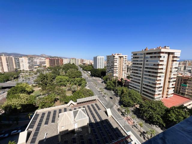 Piso de GRAN dimensión en Avenida Andalucía!! photo 0