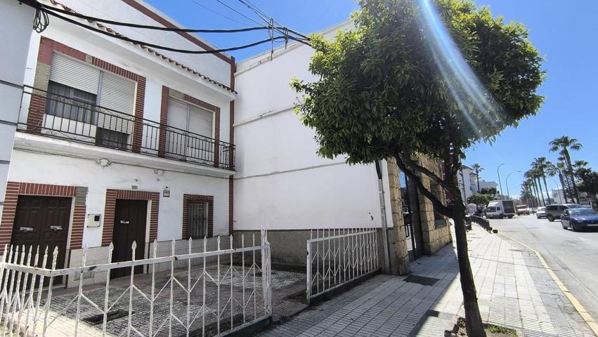 Casa En venta en Avenida De Sevilla, Los Palacios Y Villafranca photo 0