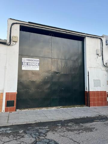 VENTA DE NAVE EN LOS PALACIOS photo 0