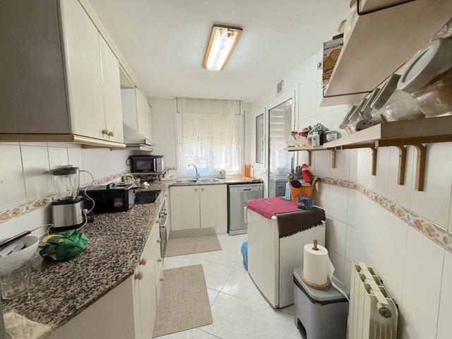 PISO 3 HAB, 2 BAÑOS, ASCENSOR, PARKING INCL.. EXTERIOR Y MUY SOLEADO. photo 0