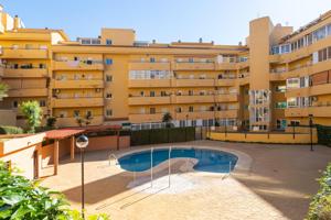 Piso en zona Los Pacos, (Fuengirola) photo 0