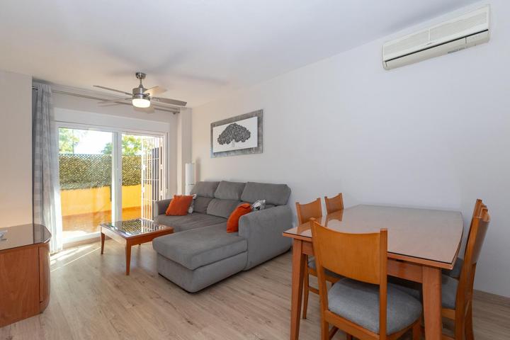 Piso en zona Los Pacos, (Fuengirola) photo 0