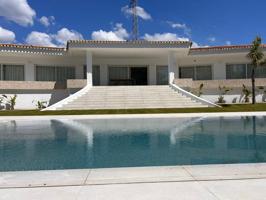 Villa de Lujo en Una Sola Planta Reformada en 2024 en Xarblanca - Marbella Centro photo 0