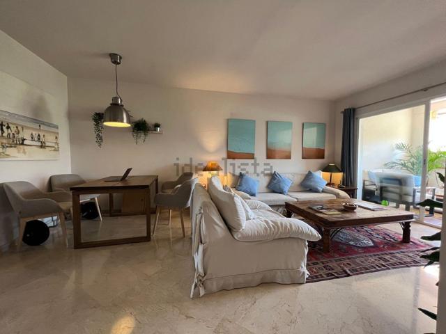 Apartamento Reformado con Estilo en Venta en Guadalmina Alta photo 0