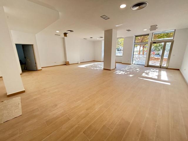 Estupendo local a estrenar a Paiporta - Pacheco y Torrens photo 0