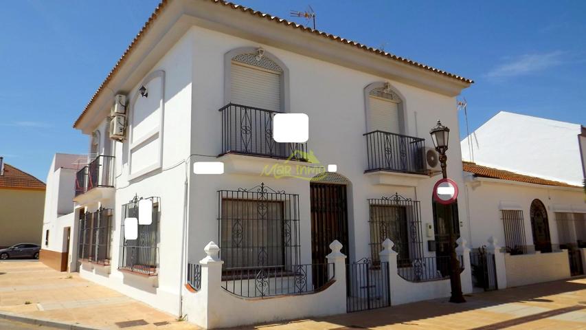 ADOSADO Y LOCAL COMERCIAL EN LEPE photo 0