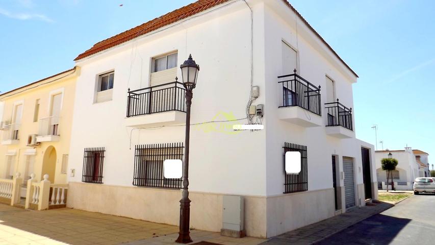 VIVIENDA DE ESQUINA EN LEPE photo 0
