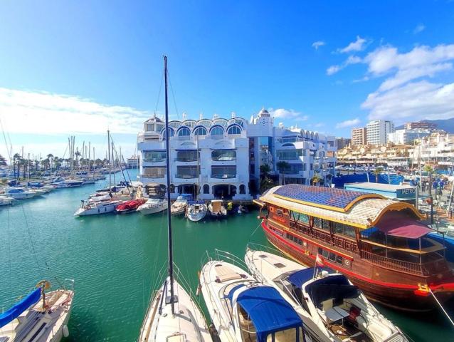 Exclusivo apartamento situado en Puerto Marina, Benalmádena, con vistas a los barcos. photo 0