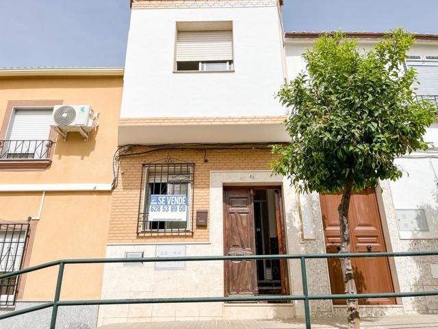 Encantadora casa de pueblo lista para entrar a vivir.¡¡¡ photo 0