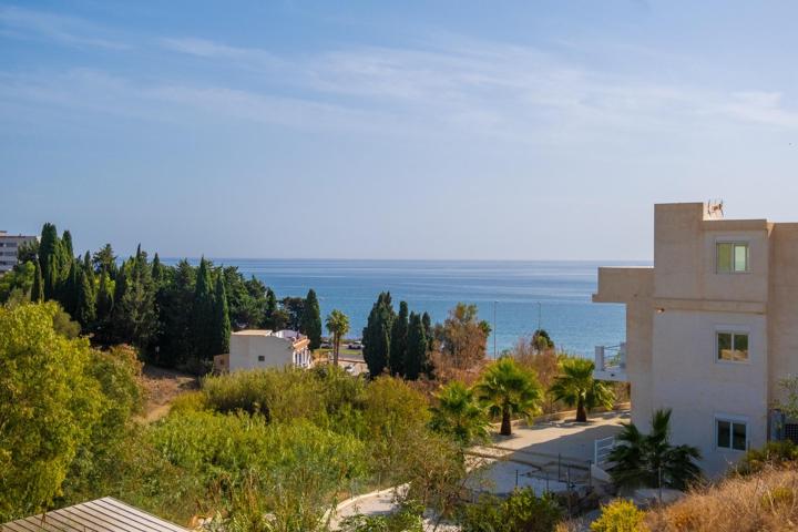 VILLA DE LUJO CON DOS PISCINAS EN BENALMÁDENA COSTA photo 0