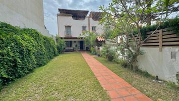 CHALET PAREADO EN PLAYAMAR photo 0