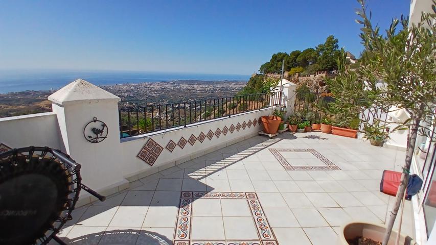 Fabuloso piso en Mijas Pueblo con increíbles vistas al mar photo 0