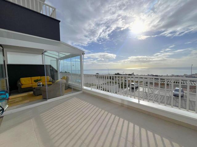 BAJO MODERNO CON TERRAZA Y VISTAS AL MAR EN BENALMÁDENA photo 0