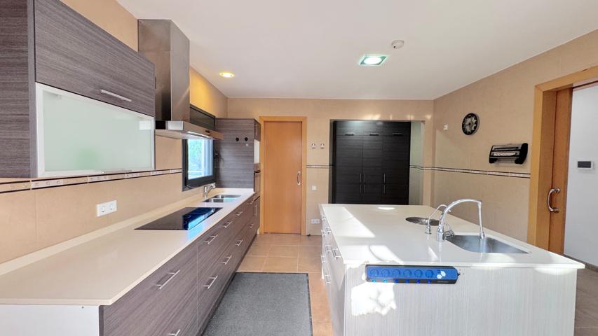 Unifamiliar aislada - Rubí photo 0