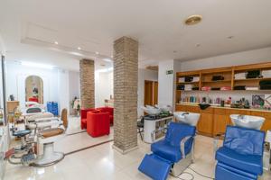 ¡Increíble local comercial en venta en Granada, ideal para tu negocio! photo 0