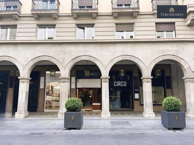 🏙️ Local comercial en zona prime — frente al Hotel Meliá, pleno centro de Granada photo 0