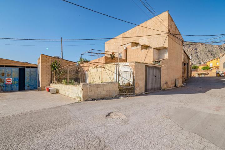 Casa con Encanto para Renovar en el Corazón de Dúrcal photo 0
