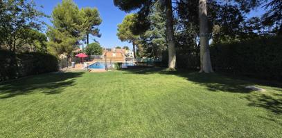 💛Gran chalet de 3 plantas con jardín privado💛 photo 0