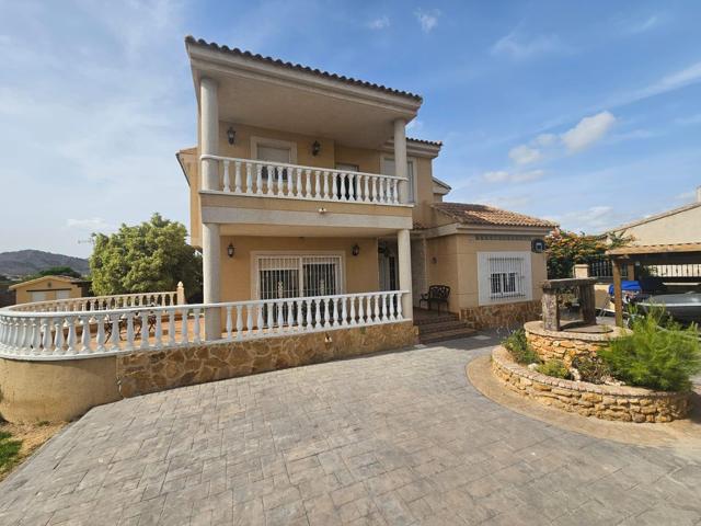 CHALET CON PARCELA A LA VENTA photo 0