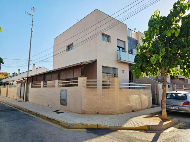 Exclusivo Triplex de Lujo con Sótano Independiente a 100 m del Mar – Pilar de la Horadada photo 0
