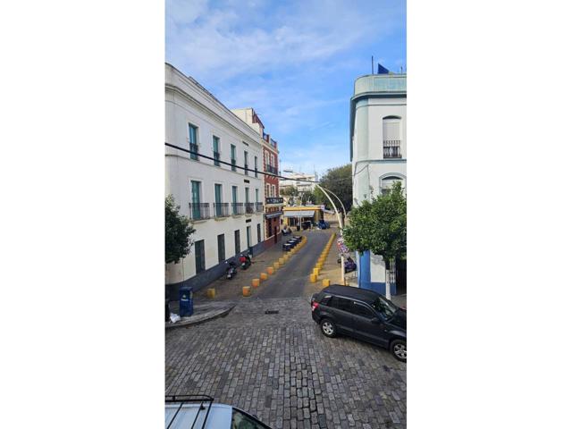 Piso en venta en Feria-Alameda(41003) photo 0