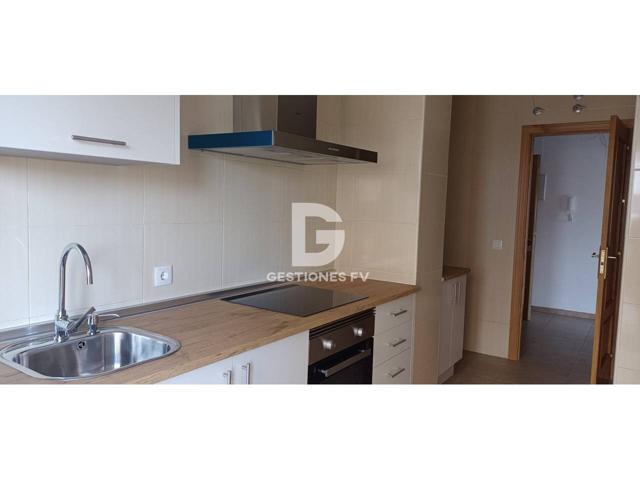 Piso de 3 dormitorios, 2 baños , trastero y garaje photo 0