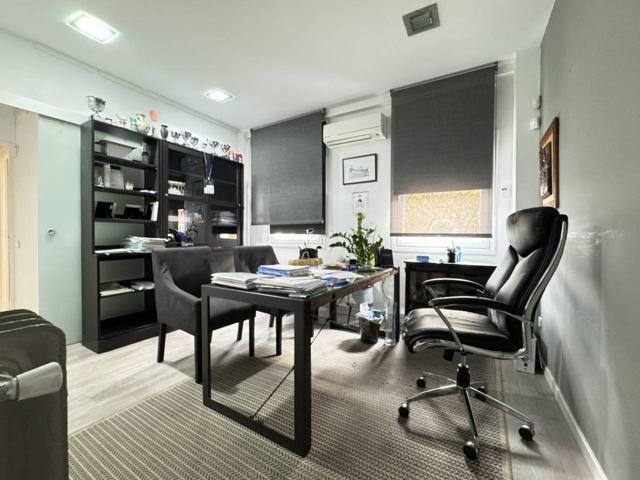 PISO EN VENTA EN LA ZONA DE ACACIAS ARGANZUELA, CERCA DE LA PUERTA DE TOLEDO MADRID photo 0