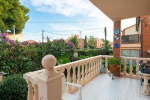 Casa chalet con 2 viviendas independientes photo 0