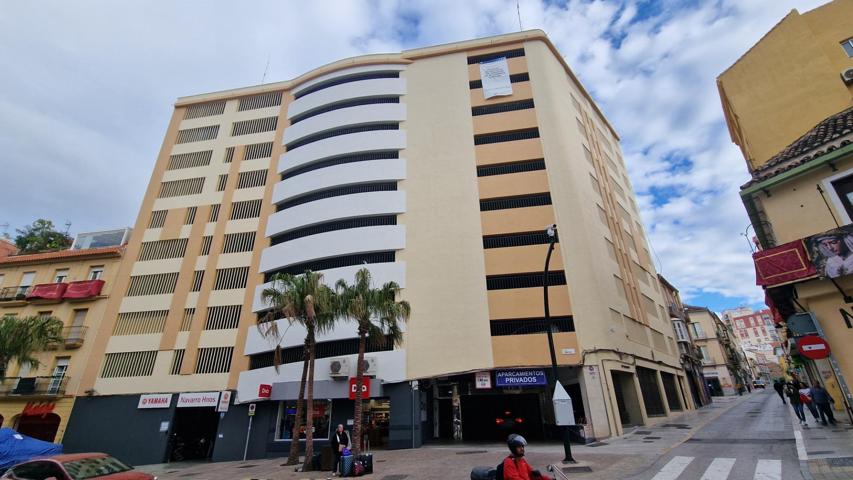 Plaza de parking en Calle Carreteria photo 0