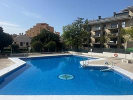 Piso en venta en edificio piscis Benalmádena: Ideal para vivir o invertir photo 0
