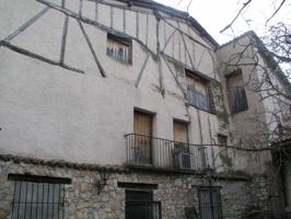 Casa adosada en venta en Torrelaguna photo 0