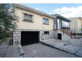 Chalet unifamiliar en venta en Venturada photo 0