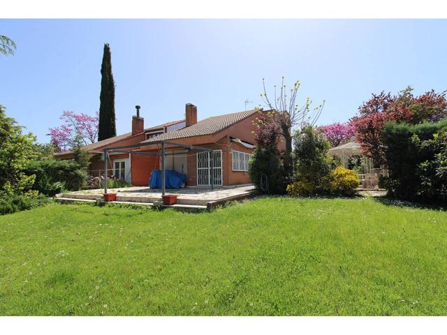 Casa en venta en Valdeolmos photo 0