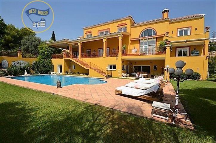 ESPECTACULAR VILLA ANDALUZA DE LUJO, MARBELLA photo 0