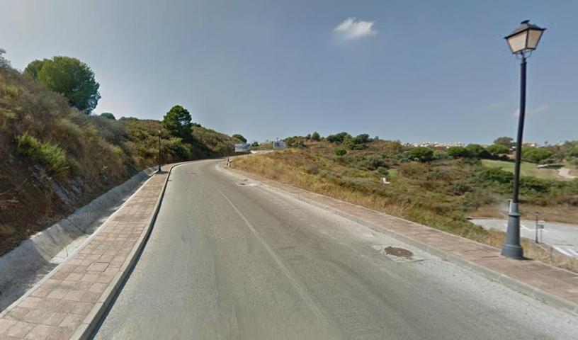 Fabulosa parcela con proyecto y licencia para moderna villa en La Cala Golf,Mijas photo 0