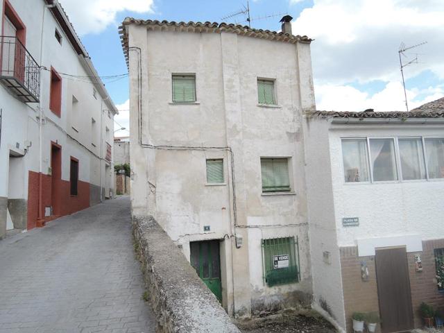 Plaza del ayuntamiento 4 y 7 en Córcoles, Sacedon photo 0