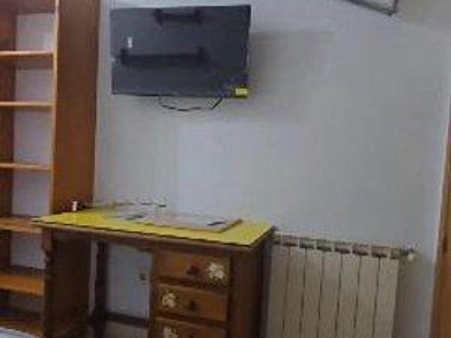 Habitación en alquiler en Guadalajara de 15 m2 photo 0