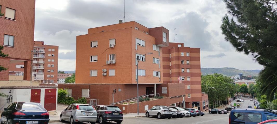 Piso en venta en Guadalajara de 123 m2 photo 0
