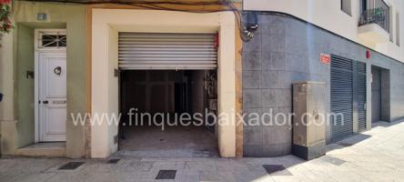 ¡FINQUES BAIXADOR PRESENTA ESTE LOCAL COMERCIAL EN PLENO CENTRO DE GAVÀ! photo 0