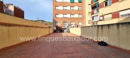 ¡FINQUES BAIXADOR PRESENTA EN EXCLUSIVA ESTE PISO CON GRAN TERRAZA DE 150 M2! photo 0