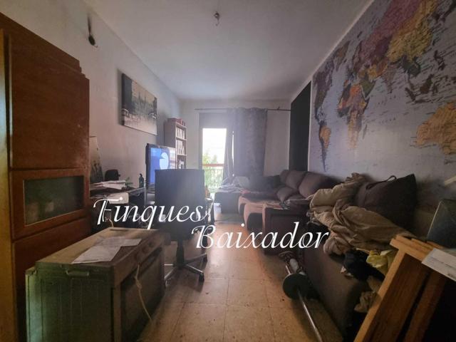 ¡FINQUES BAIXADOR PRESENTA EN EXCLUSIVA ESTE PISO DE 3 HABS. EN ZONA PUEBLO! photo 0