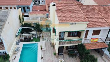 🌟 VIVIENDA DEL MES – DÚPLEX EN ESQUINA CON PISCINA PRIVADA A PASOS DE LA PLAYA DE LA ISLA 🌊 photo 0