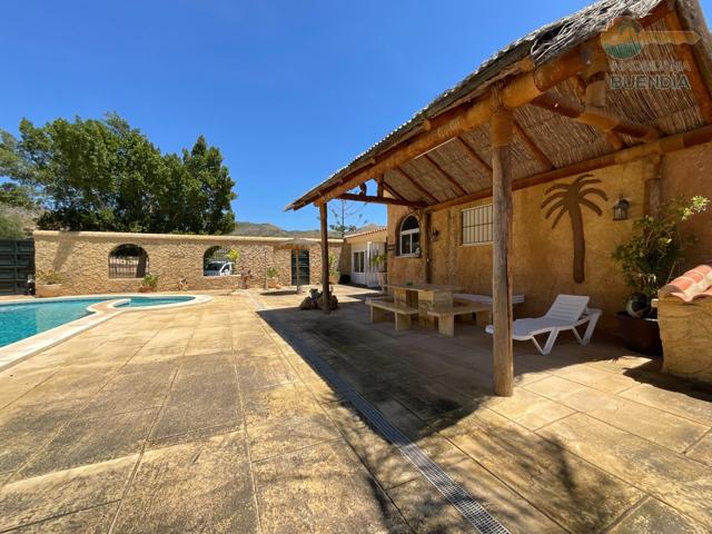 🌿 VILLA ÚNICA Y ESPACIOSA EN LA NATURALEZA CON ESTABLOS PARA CABALLOS 🐎 photo 0